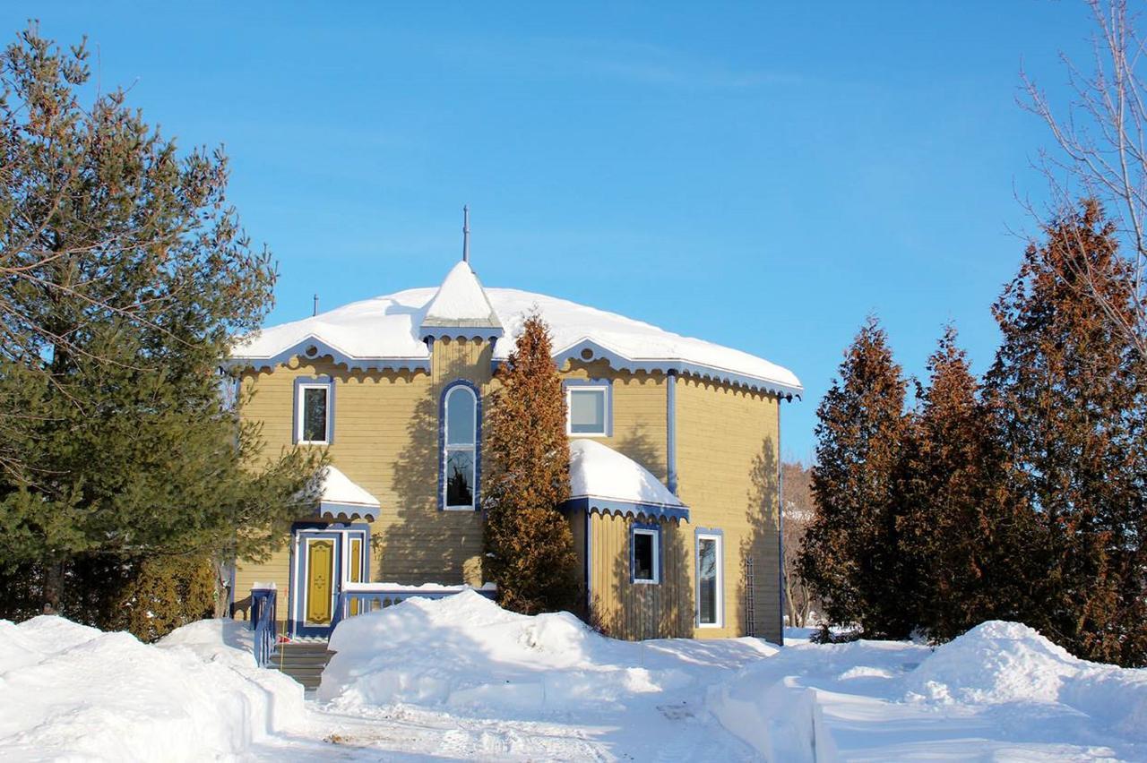 Villa 227 - En bordure de la rivière du Gouffre - Les Immeubles Charlevoix à Baie-Saint-Paul Extérieur photo
